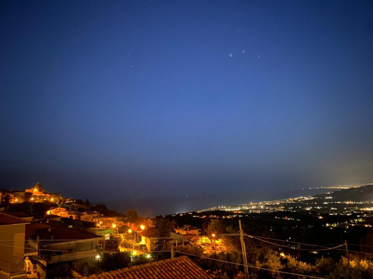 Seta Luxury Apartment Roseto Degli Abruzzi Exterior photo