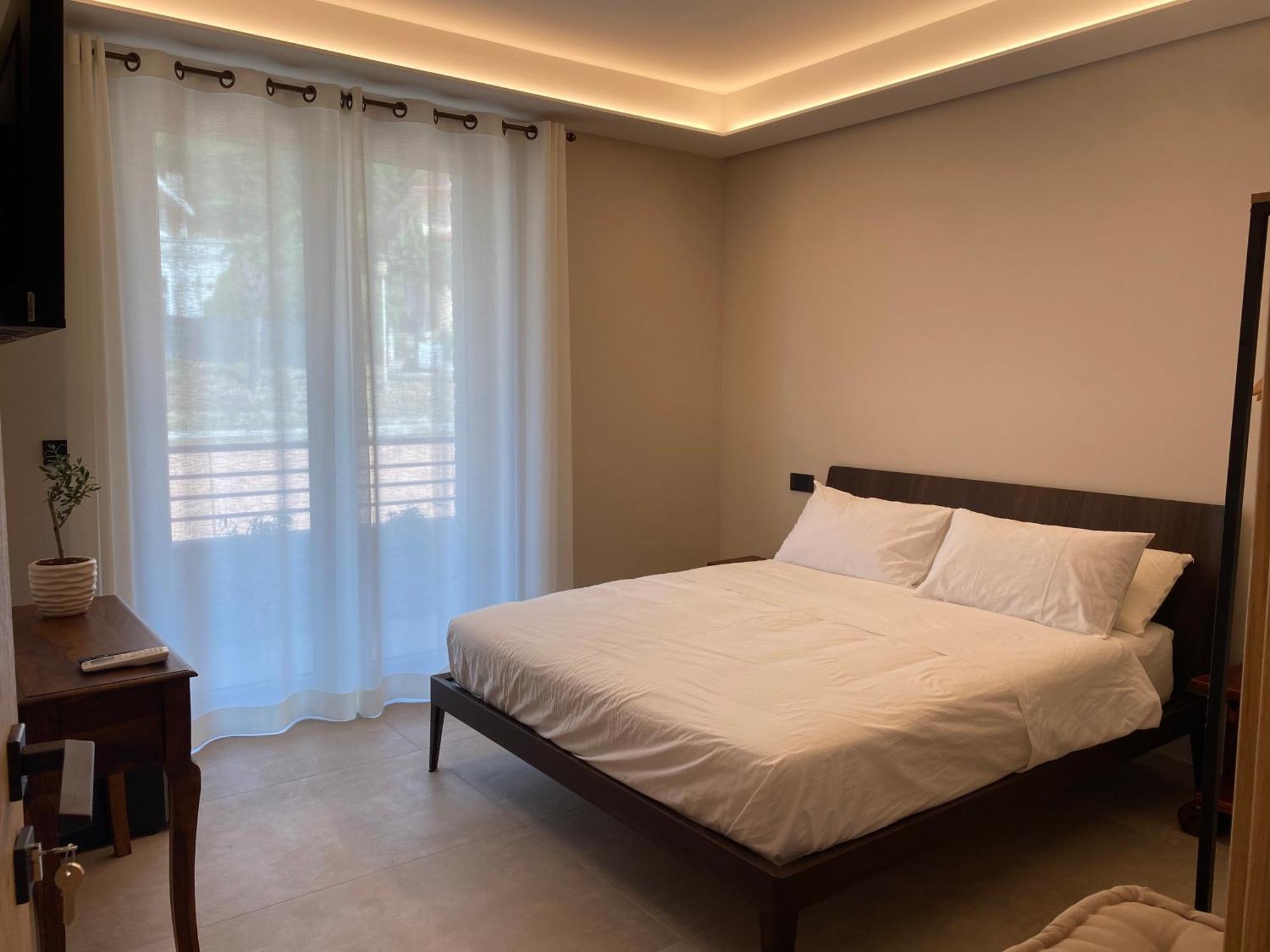 Seta Luxury Apartment Roseto Degli Abruzzi Exterior photo